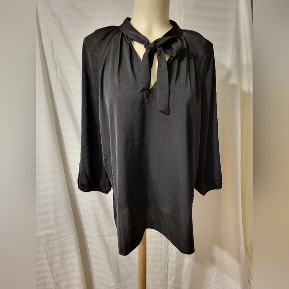 NEW Reitmans Rock & Shine Black Tie-Front Blouse, Size Large - Picture 1 of 4